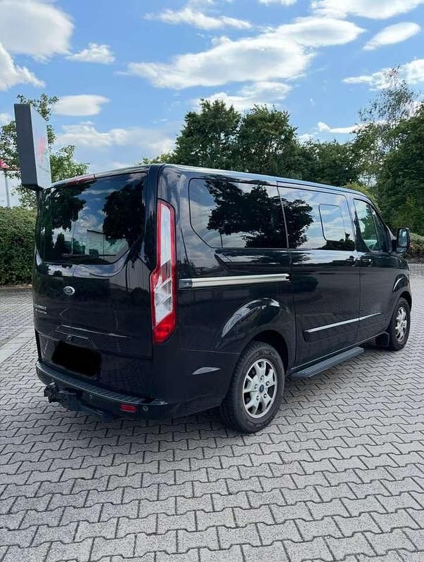 Gebraucht Ford Tourneo Titanium 155 PS (114 kW) 2014 Schwarz Van / Kleinbus