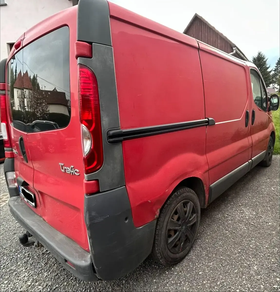 Gebraucht Renault Trafic 90 PS (66 kW) 2010 Rot Van / Kleinbus