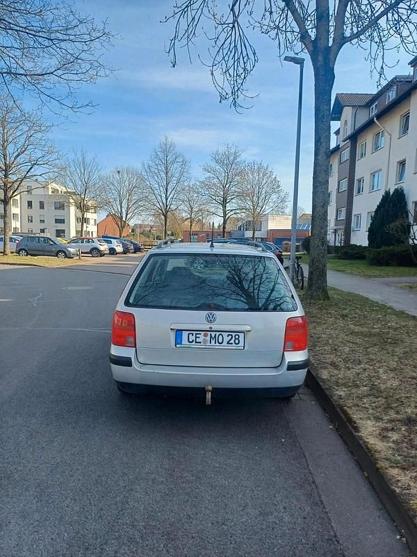 Gebraucht VW Passat 101 PS (74 kW) 1999 Kombi