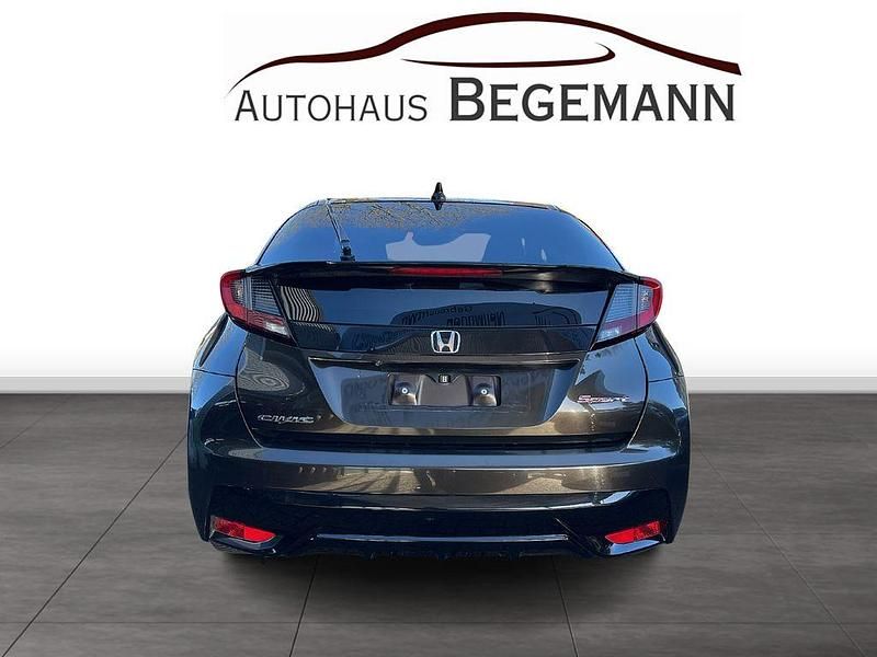 Gebraucht Honda Civic Sport 99 PS (72 kW) 2017 Braun Limousine