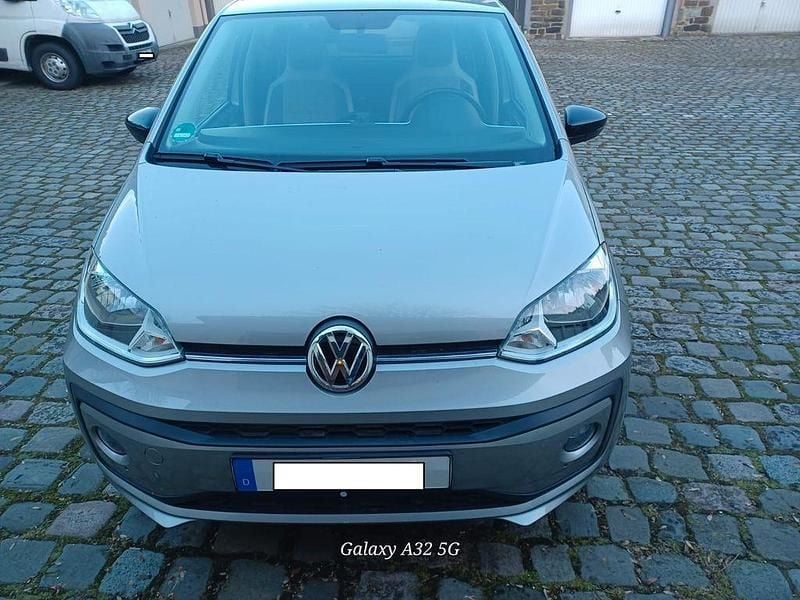 Silber Gebraucht 2017 VW up! Beats Kleinwagen | 11.500 € (Fairer Preis) - Bild 1/4