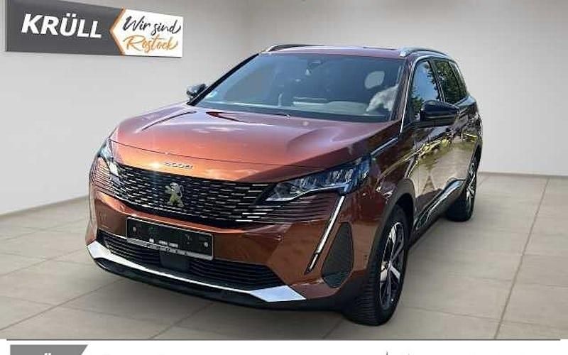 Braun Gebraucht 2023 Peugeot 5008 Allure Van / Kleinbus | 29.890 € (Fairer Preis) - Bild 1/4