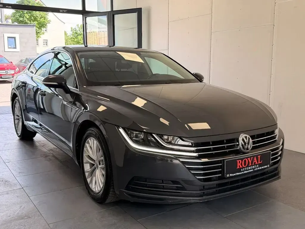 Gebraucht VW Arteon 150 PS (110 kW) 2019 Grau Kleinwagen