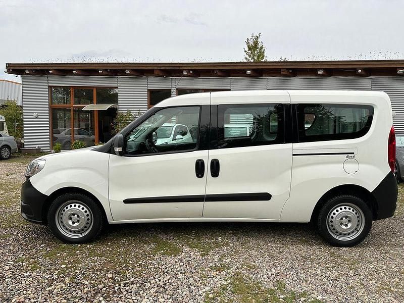 Gebraucht Fiat Doblò Basis 95 PS (69 kW) 2017 Weiß Van / Kleinbus