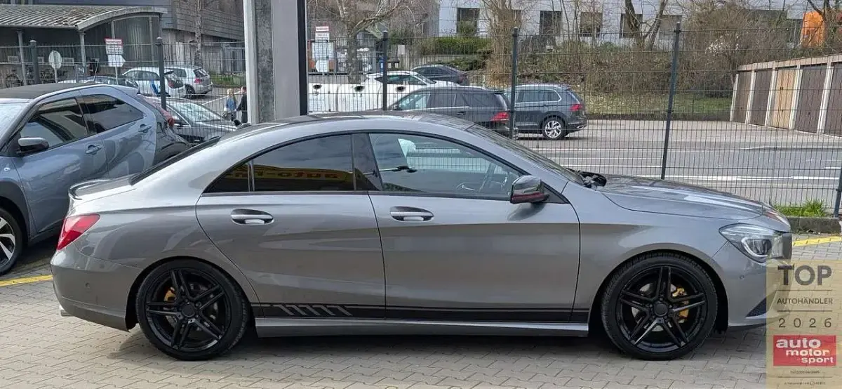 Gebraucht Mercedes CLA200 Urban 156 PS (114 kW) 2013 Grau Coupé
