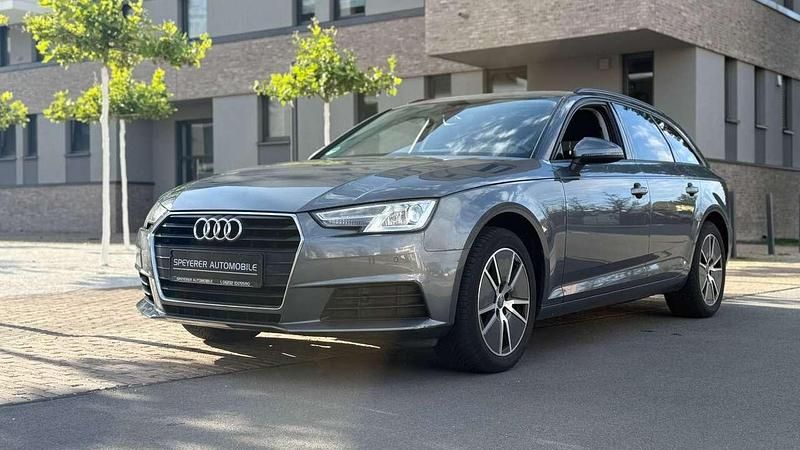Gebraucht Audi A4 Basis 150 PS (110 kW) 2017 Grau Kombi
