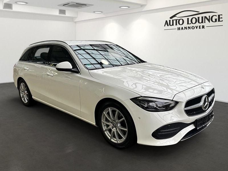Gebraucht Mercedes C200 163 PS (119 kW) 2022 Weiß Kombi