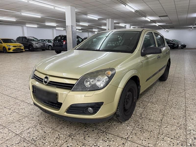 Gebraucht Opel Astra 90 PS (66 kW) 2004 Gold Limousine
