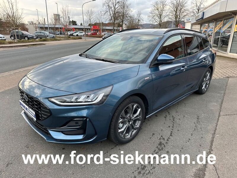 Blau Gebraucht 2023 Ford Focus ST-Line X Limousine | 28.990 € (Teuer) - Bild 1/4