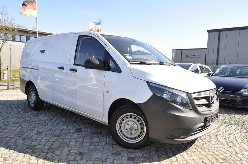 Gebraucht Mercedes Vito 88 PS (64 kW) 2017 Weiß Van