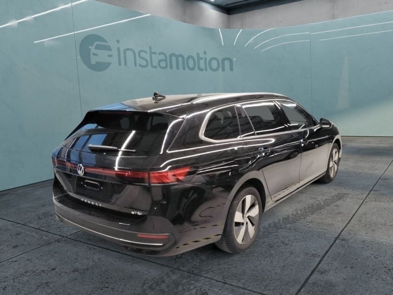 Gebraucht VW Passat Business 150 PS (110 kW) 2024 Schwarz Van / Kleinbus