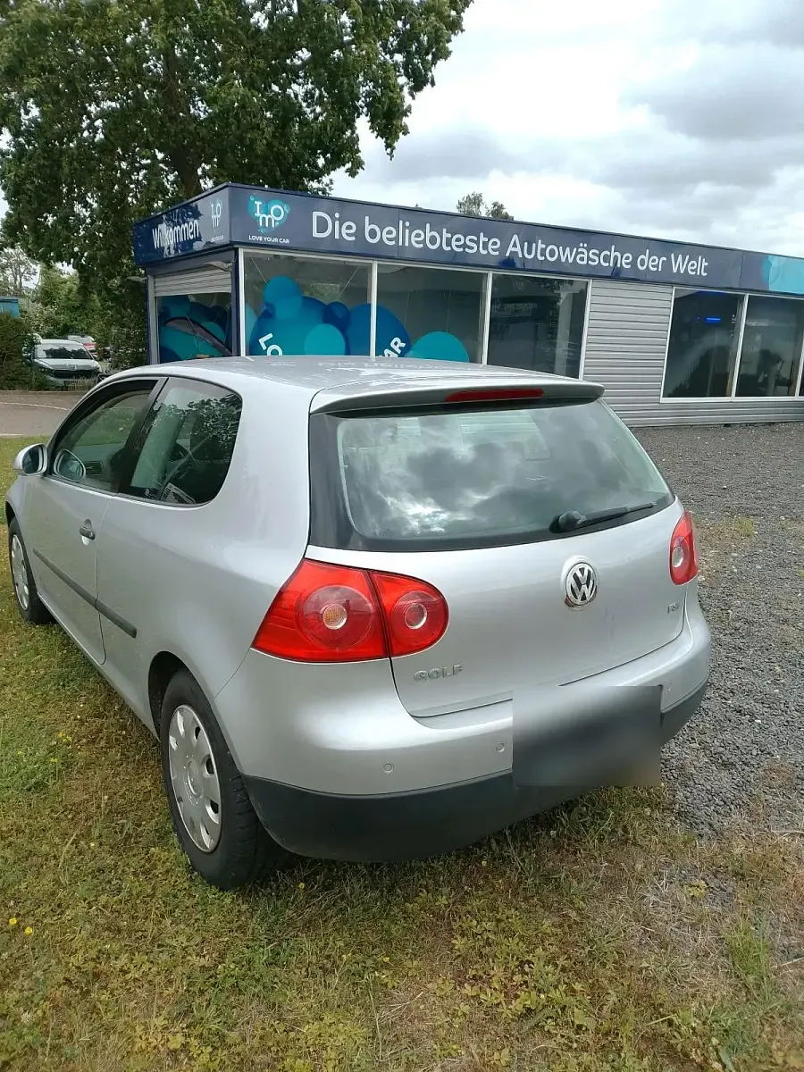 Gebraucht VW Golf IV 90 PS (66 kW) 2004 Silber Limousine