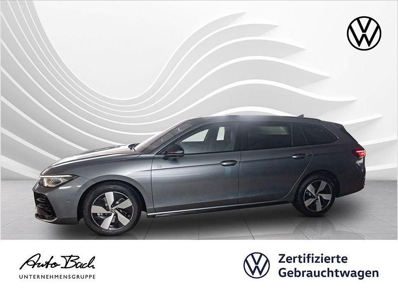 Gebraucht VW Passat R-line 193 PS (141 kW) 2024 Diabasgrau metallic/grenadillschwarz metallic Kombi