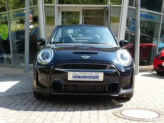 Gebraucht Mini Cooper S Cabriolet Premium Plus 178 PS (130 kW) 2022 Enigmatic black metallic Cabrio