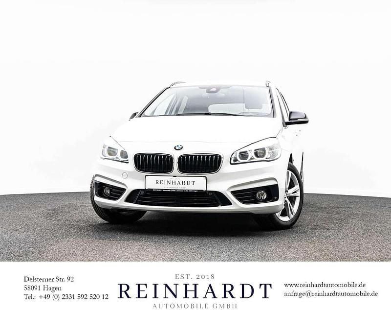 Alpinweiss iii Gebraucht 2018 BMW 218 Active Tourer Sport Line Van / Kleinbus | 14.095 € (Guter Preis) - Bild 1/3