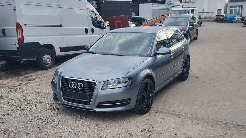 Gebraucht Audi A3 125 PS (91 kW) 2010 Grau Kleinwagen