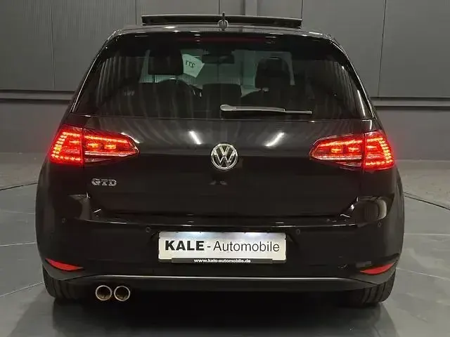 Gebraucht VW Golf VII Sound 184 PS (135 kW) 2015 Deep black perleffekt Limousine