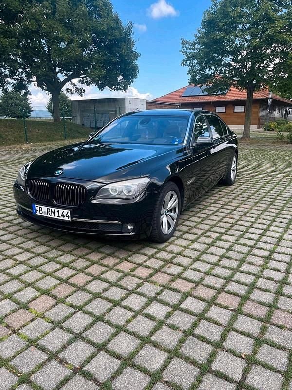 Gebraucht BMW 750L 408 PS (300 kW) 2011 Schwarz Limousine