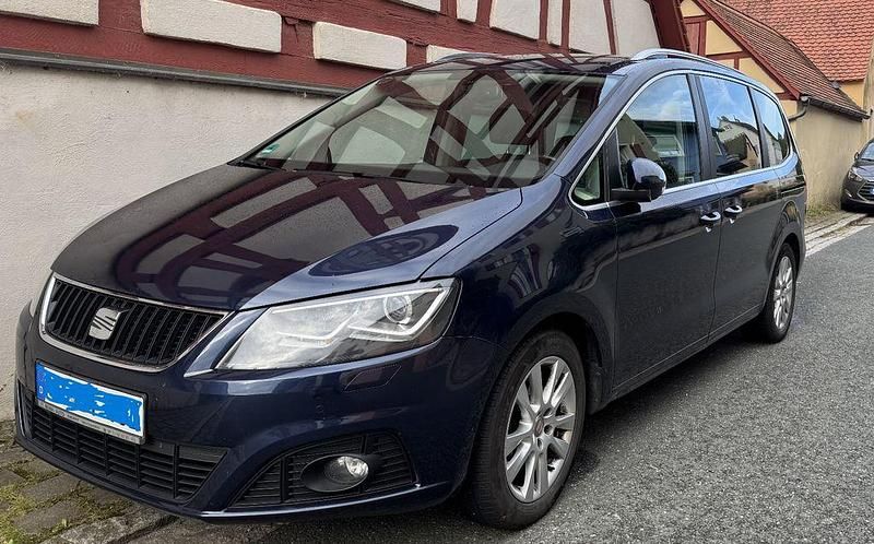 Blau Gebraucht 2013 Seat Alhambra Style Van / Kleinbus | 5.555 € (Superpreis) - Bild 1/4