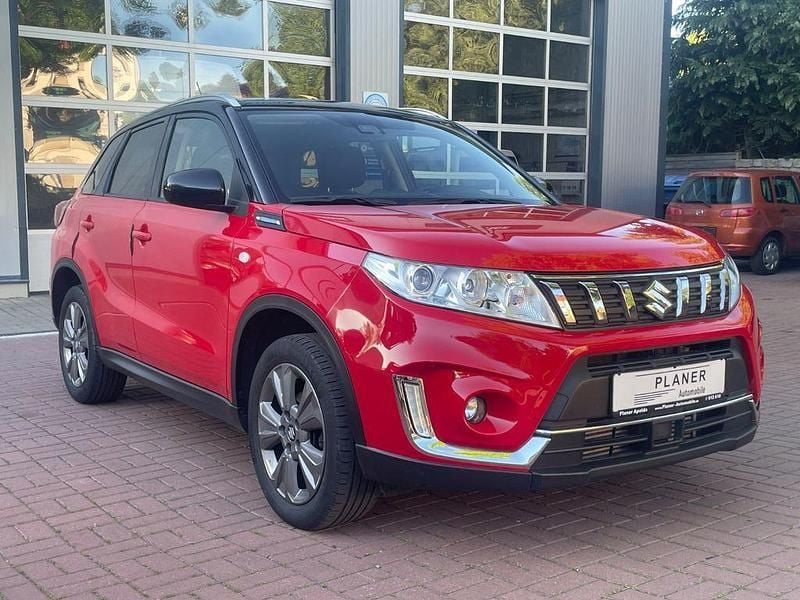 Rot Gebraucht 2019 Suzuki Vitara Comfort SUV | 16.990 € (Fairer Preis) - Bild 1/4