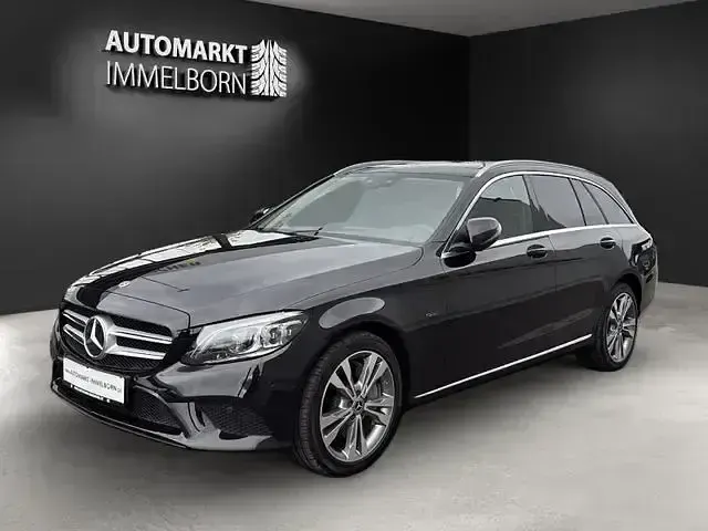 Gebraucht Mercedes C300e 306 PS (225 kW) 2021 Schwarz Limousine
