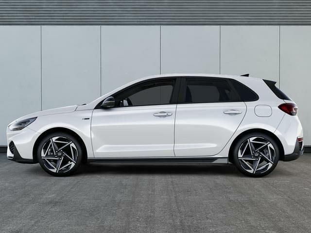 Gebraucht Hyundai i30 N Line 140 PS (102 kW) 2024 Atlas white Limousine