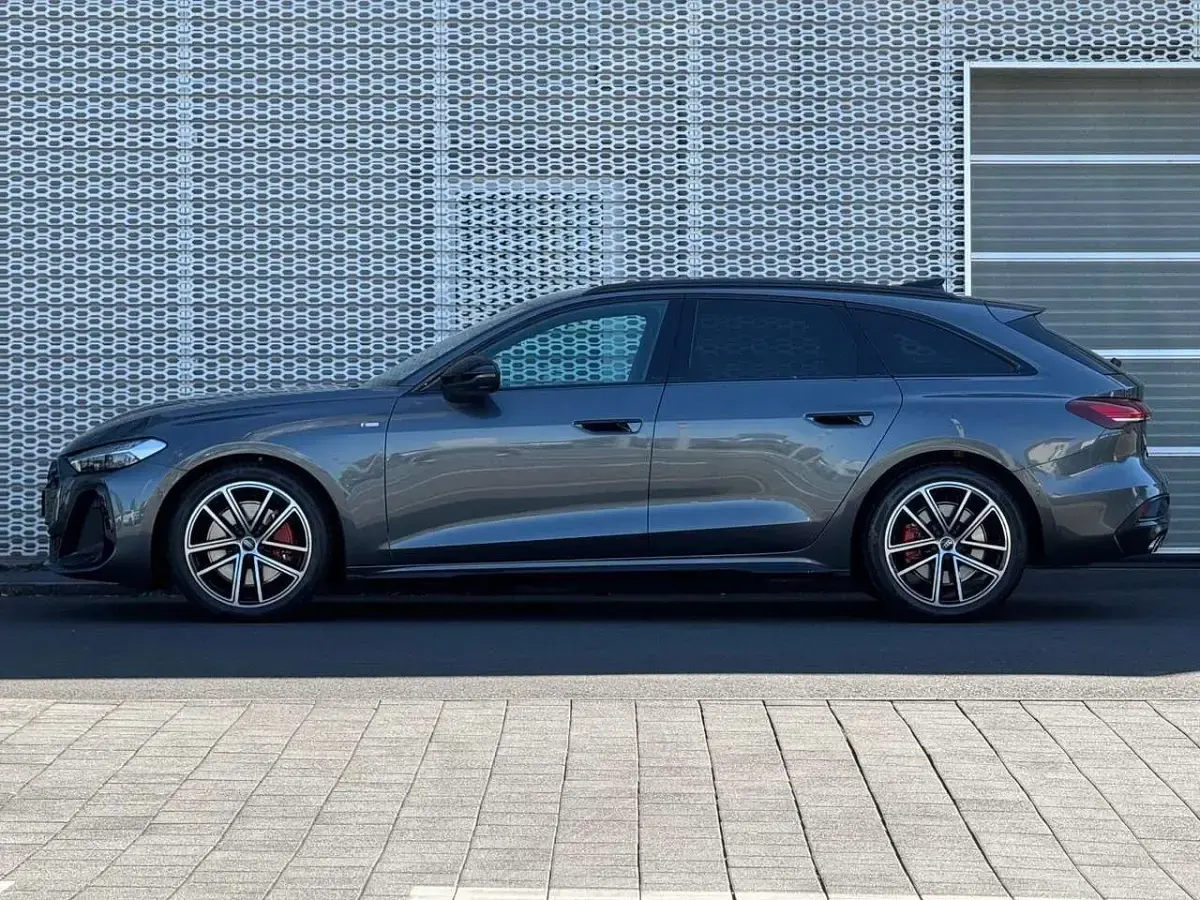 Neu Audi A5 S-Line 204 PS (150 kW) 2026 Daytonagrau perleffekt Kombi