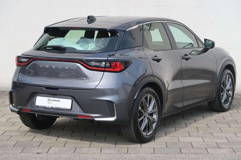 Gebraucht Lexus LBX E-FOUR 136 PS (100 kW) 2025 Grau SUV