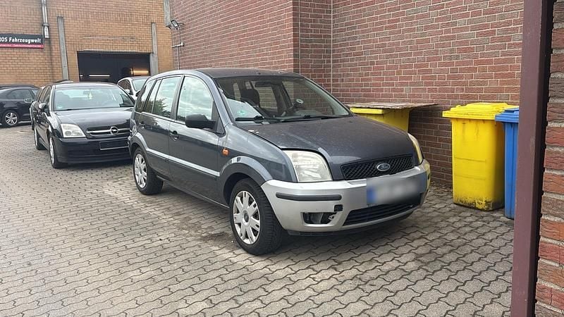 Grau Gebraucht 2003 Ford Fusion Kleinwagen | 399 € (Superpreis) - Bild 1/4