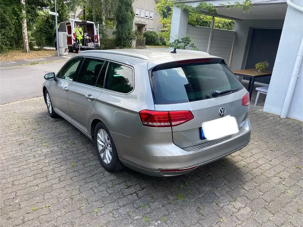 Gebraucht VW Passat Comfortline 150 PS (110 kW) 2016 Silber Kombi