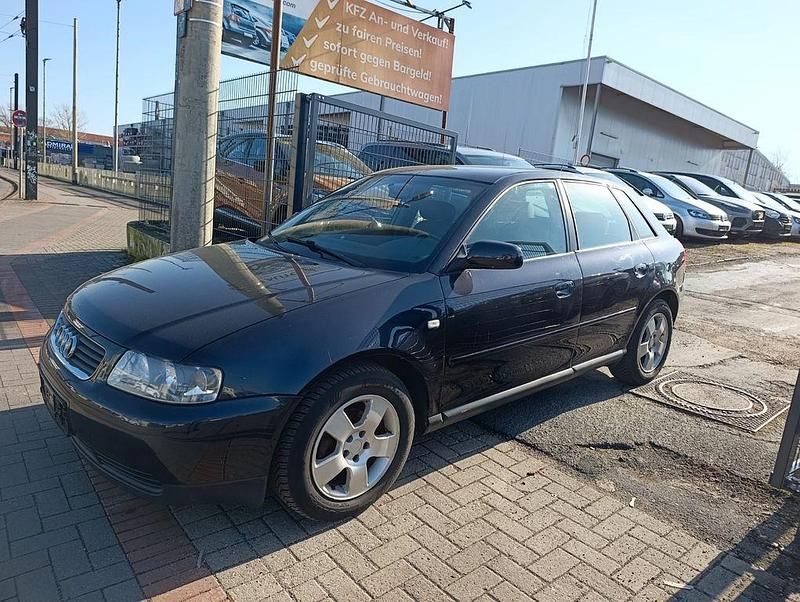 Gebraucht Audi A3 Ambiente 102 PS (75 kW) 2002 Blau Kleinwagen