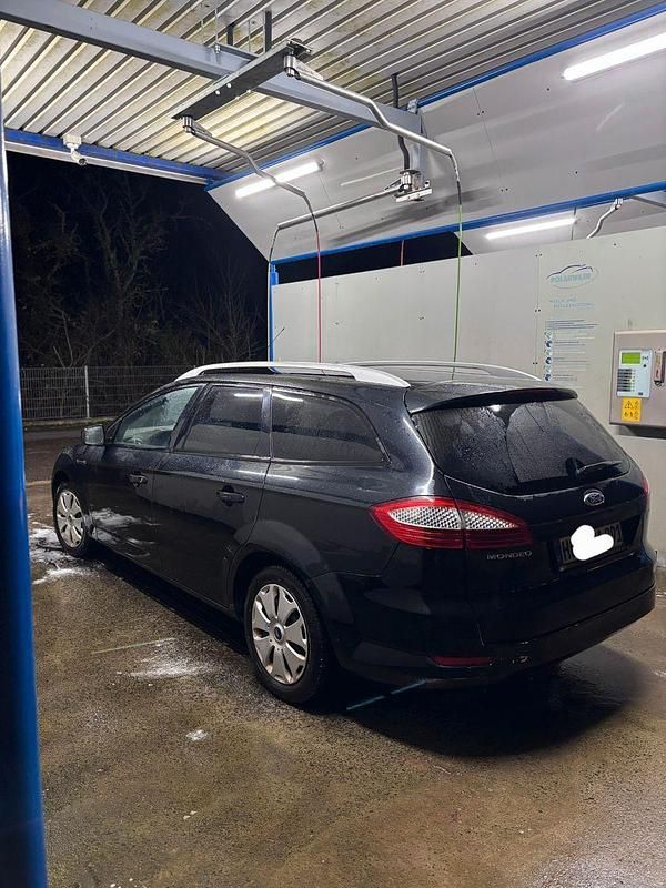 Gebraucht Ford Mondeo Ambiente 120 PS (88 kW) 2009 Schwarz Kombi