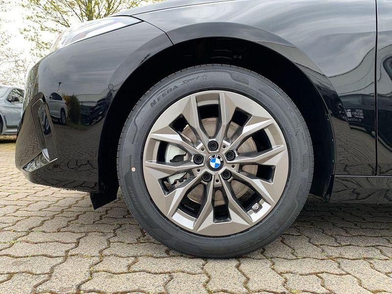 Uusi BMW 120 Performance 170 HP (125 kW) 2026 Musta Viistoperä