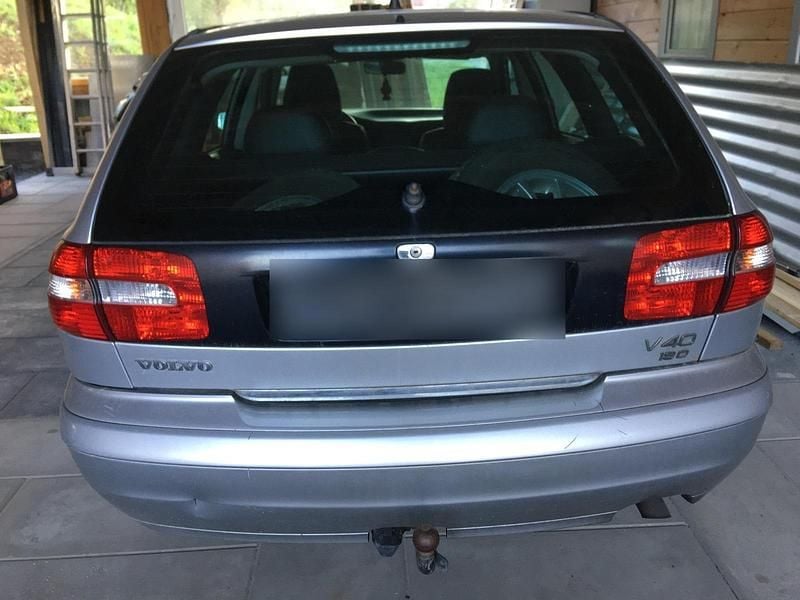 Gebraucht Volvo V40 115 PS (84 kW) 2004 Silber Kombi