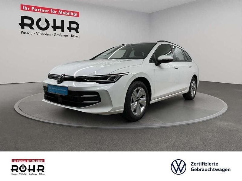 Pure white Gebraucht 2024 VW Golf VIII Life Kombi | 23.860 € (Superpreis) - Bild 1/4