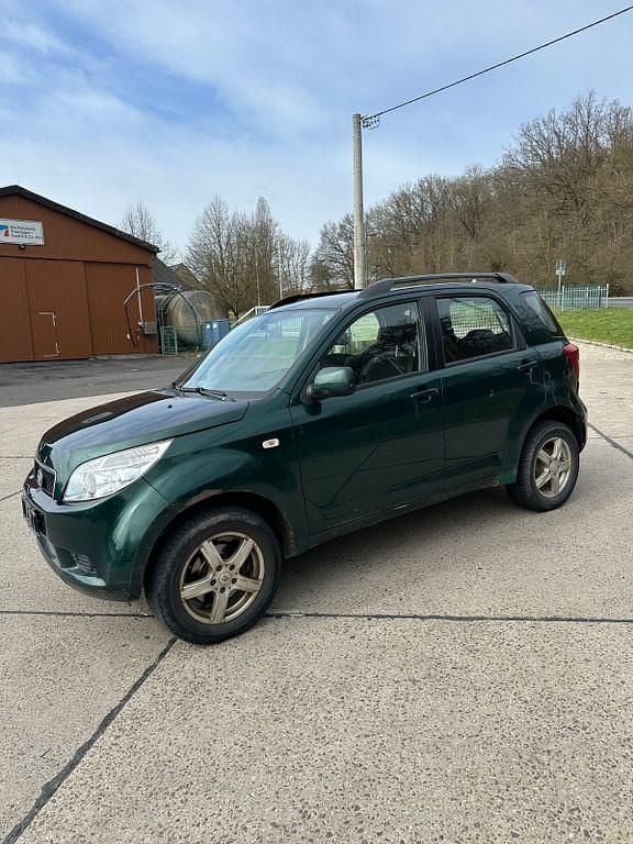 Gebraucht Daihatsu Terios 105 PS (77 kW) 2009 Grün SUV
