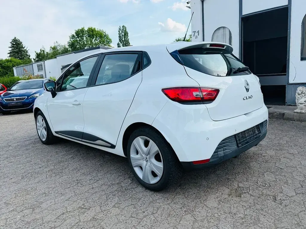 Gebraucht Renault Clio IV Experience 73 PS (53 kW) 2016 Weiß Limousine