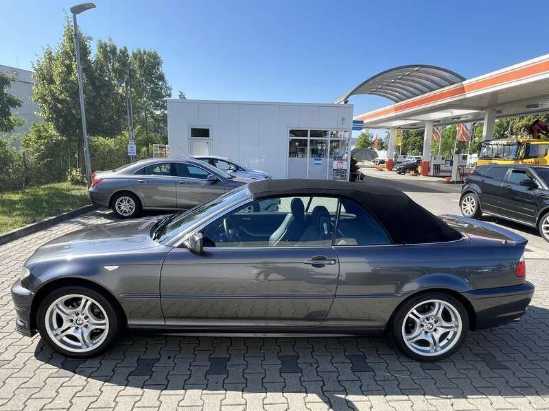 Grau Gebraucht 2005 BMW 318 Cabriolet Exclusive Cabrio | 13.500 € (Teuer) - Bild 1/4