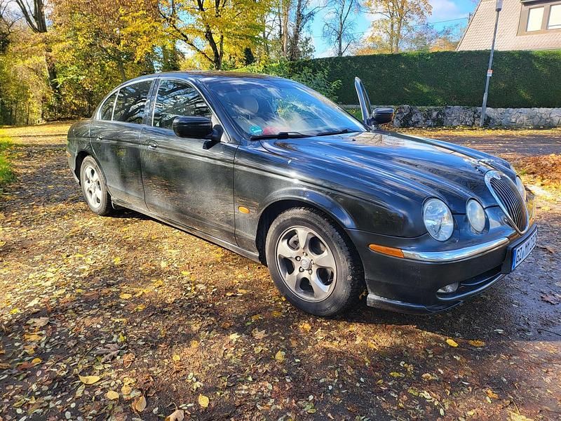 Schwarz Gebraucht 2002 Jaguar S-Type Executive Limousine | 3.000 € (Guter Preis) - Bild 1/4