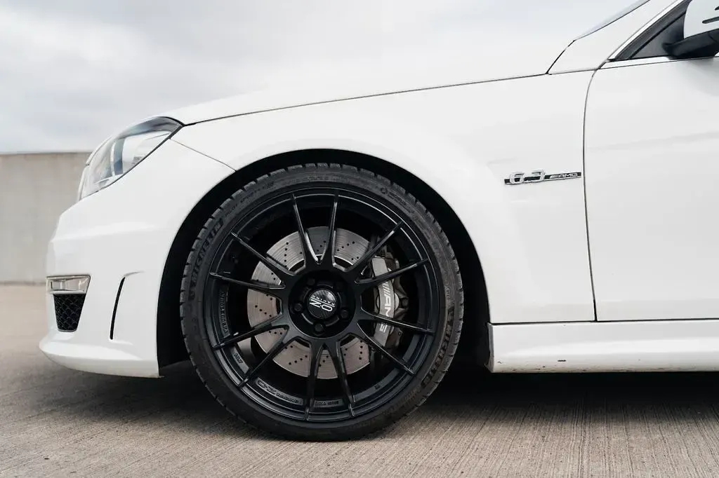 Gebraucht Mercedes C63 AMG AMG 457 PS (336 kW) 2013 Weiß Limousine