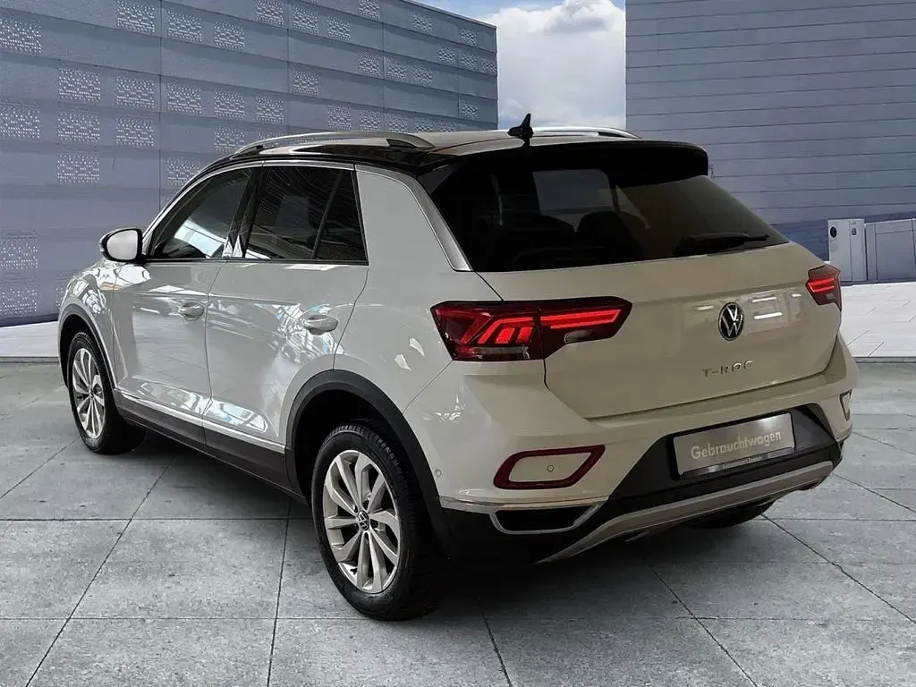 Gebraucht VW T-Roc Style 110 PS (80 kW) 2023 Pure white schwarz SUV