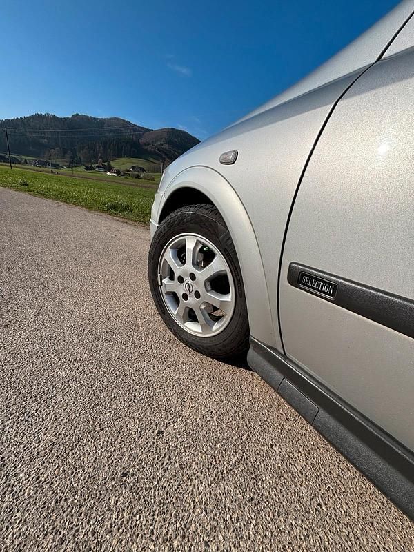 Gebraucht Opel Astra 84 PS (61 kW) 2001 Silber Kleinwagen