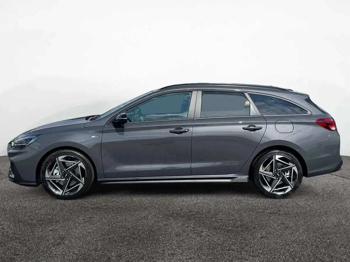 Neu Hyundai i30 N Line 150 PS (110 kW) 2026 Grau Kombi