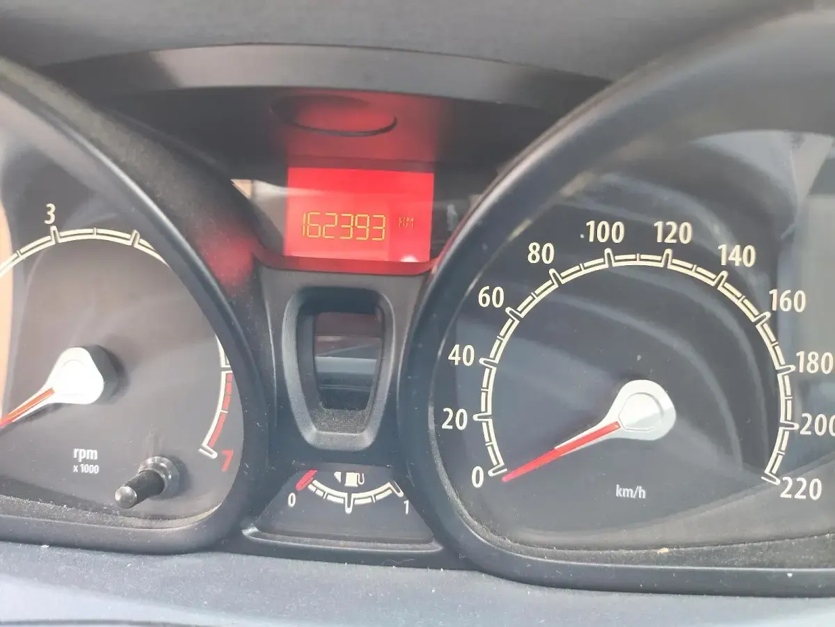 Gebraucht Ford Fiesta 97 PS (71 kW) 2009 Schwarz Kleinwagen