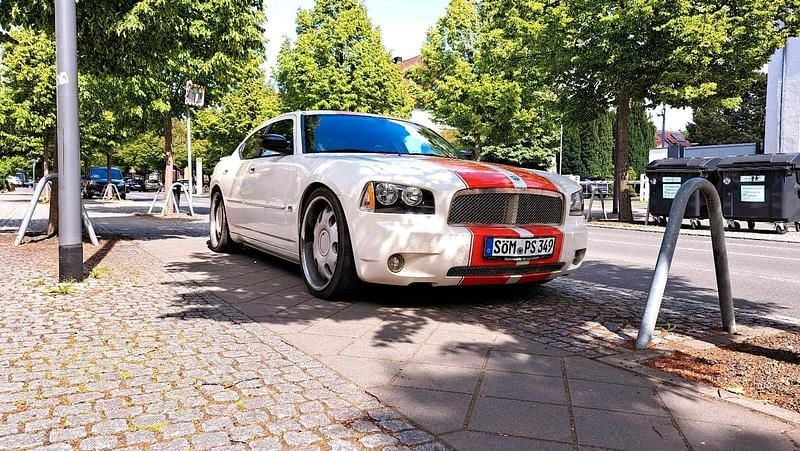 Weiß Gebraucht 2006 Dodge Charger SXT Limousine | 8.000 € - Bild 1/4