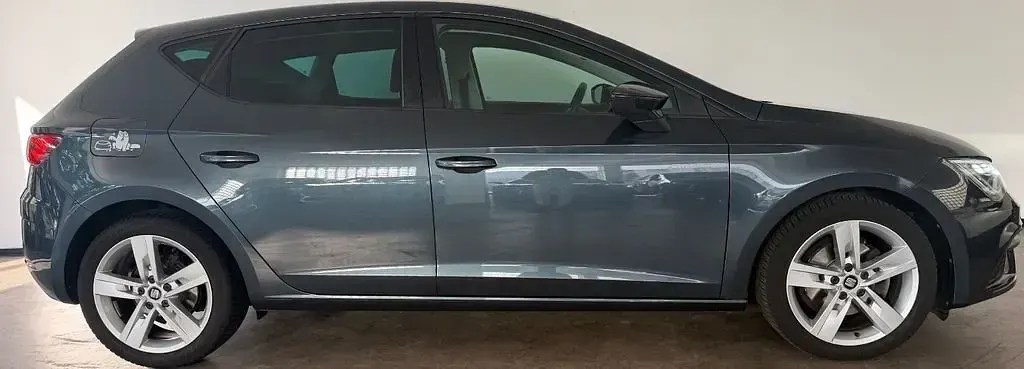 Gebraucht Seat Leon FR-Line 150 PS (110 kW) 2019 Grau Limousine