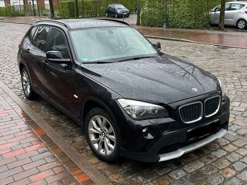 Schwarz Gebraucht 2010 BMW X1 SUV | 5.200 € (Guter Preis) - Bild 1/4