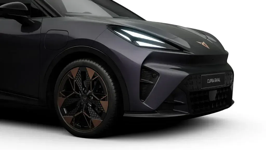 Neu Cupra Raval Endurance 155 kW (211 PS) 2026 Violett Limousine