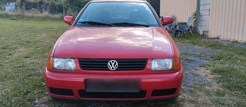 Rot Gebraucht 1998 VW Polo Kombi | 500 € (Guter Preis) - Bild 1/4