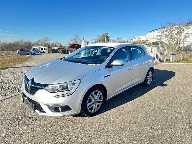 Gebraucht Renault Mégane IV Experience 101 PS (74 kW) 2016 Silber Limousine